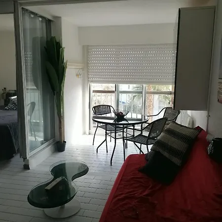 아파트 Agence Immobiliere *